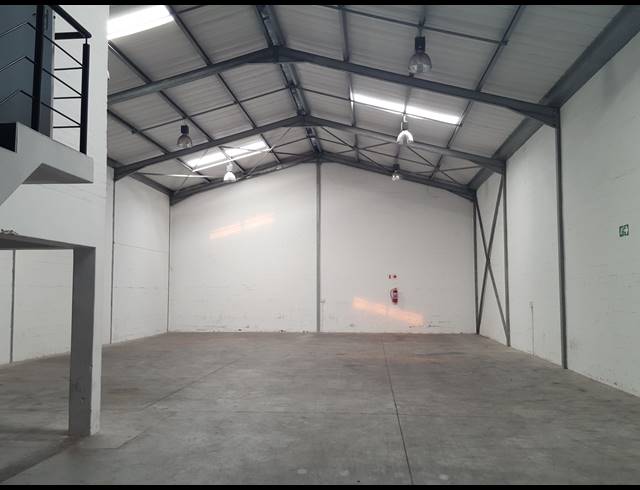 400M² FACTORY TO LET IN SAXON INDUSTRIAL